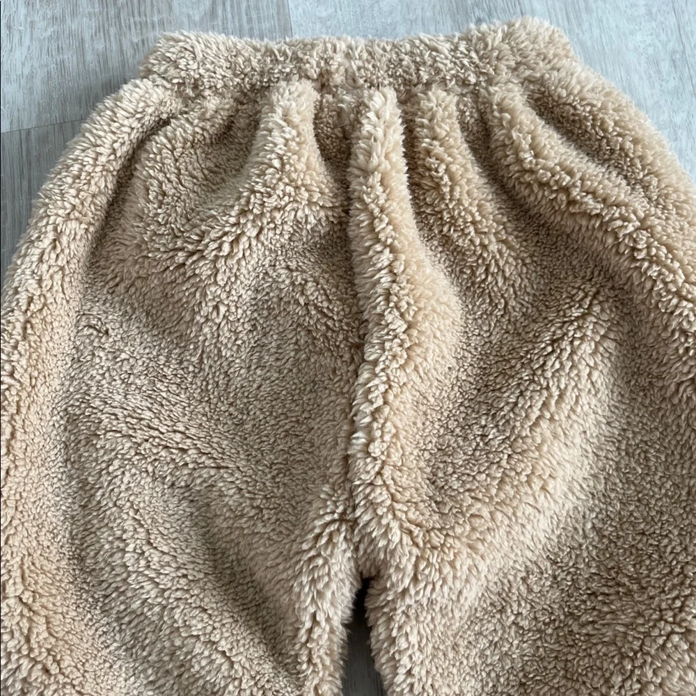 Rylee + Cru Sherpa Jogger Pants Sweatpants Beige Cozy 18-24 M NWT Winter Neutral